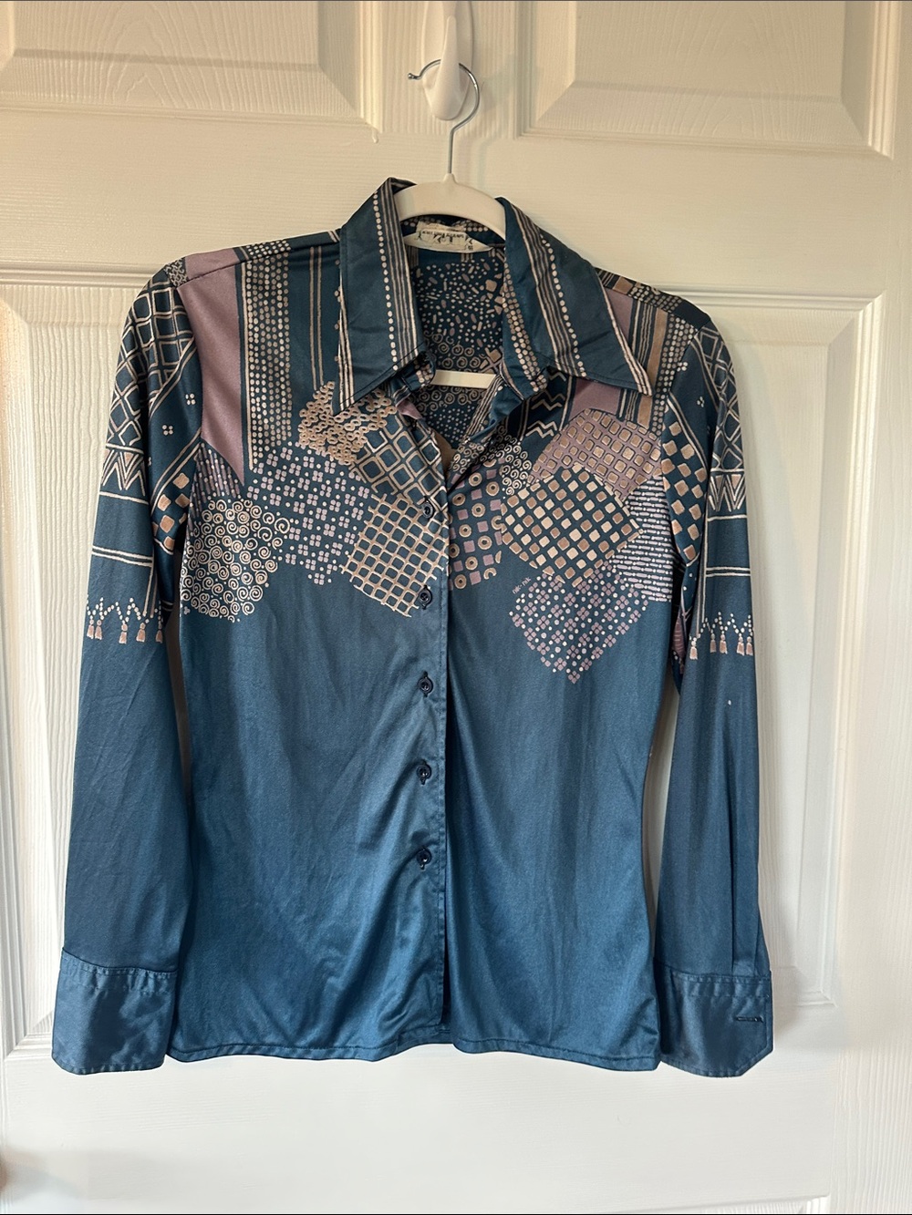 Vintage-Nik Nik Blue Patterned Button-Up Blouse